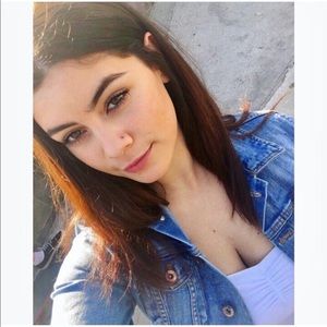 Meet your Posher, Kaylin